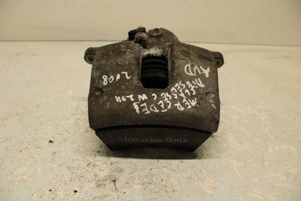 MACHOIRE AVANT DROITE MERCEDES W204 / S204 / C204 - Vue 1